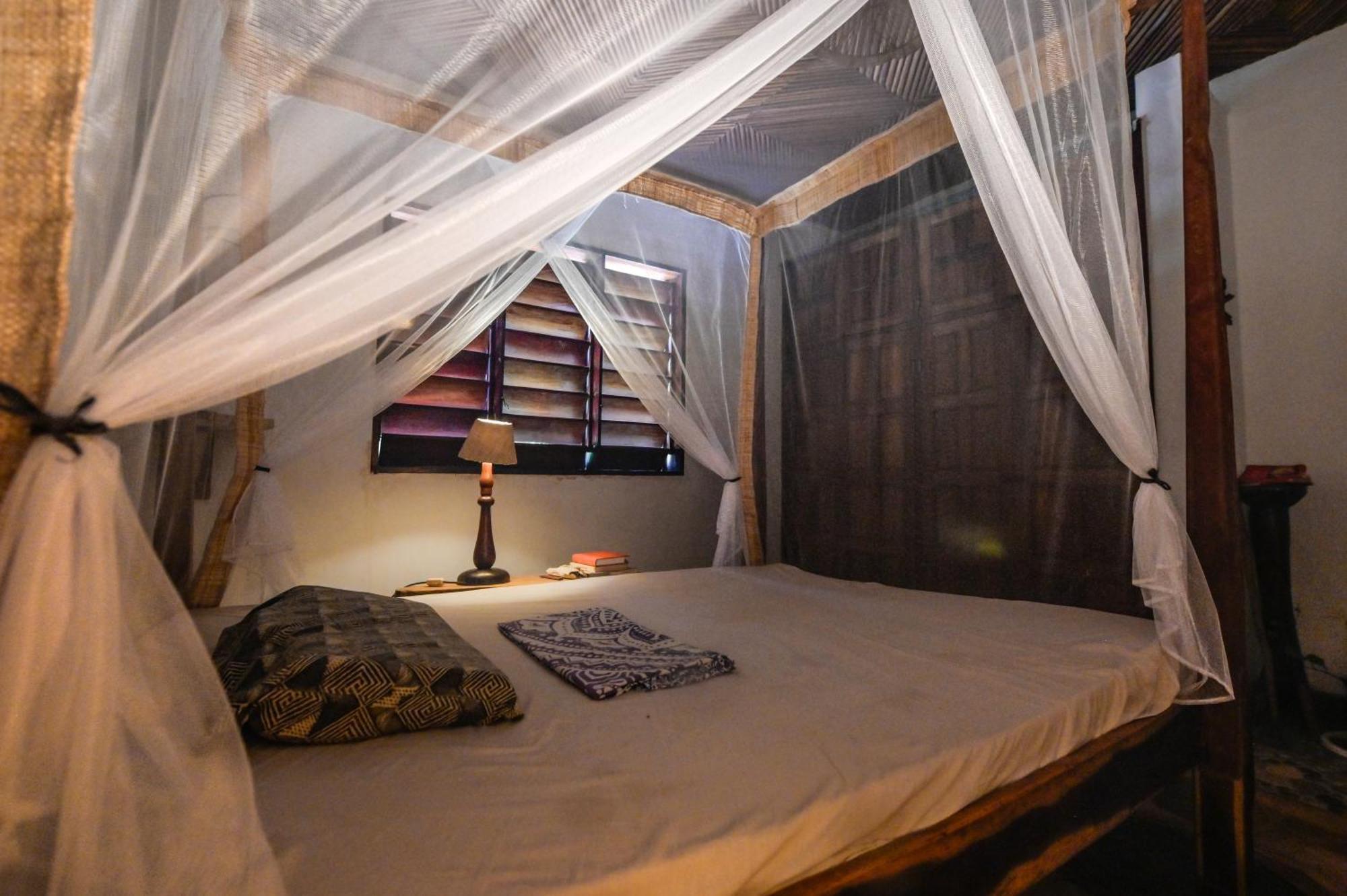 Shambala Madagascar: Beachfront Lodge And Adventures Ambolobozo Kültér fotó