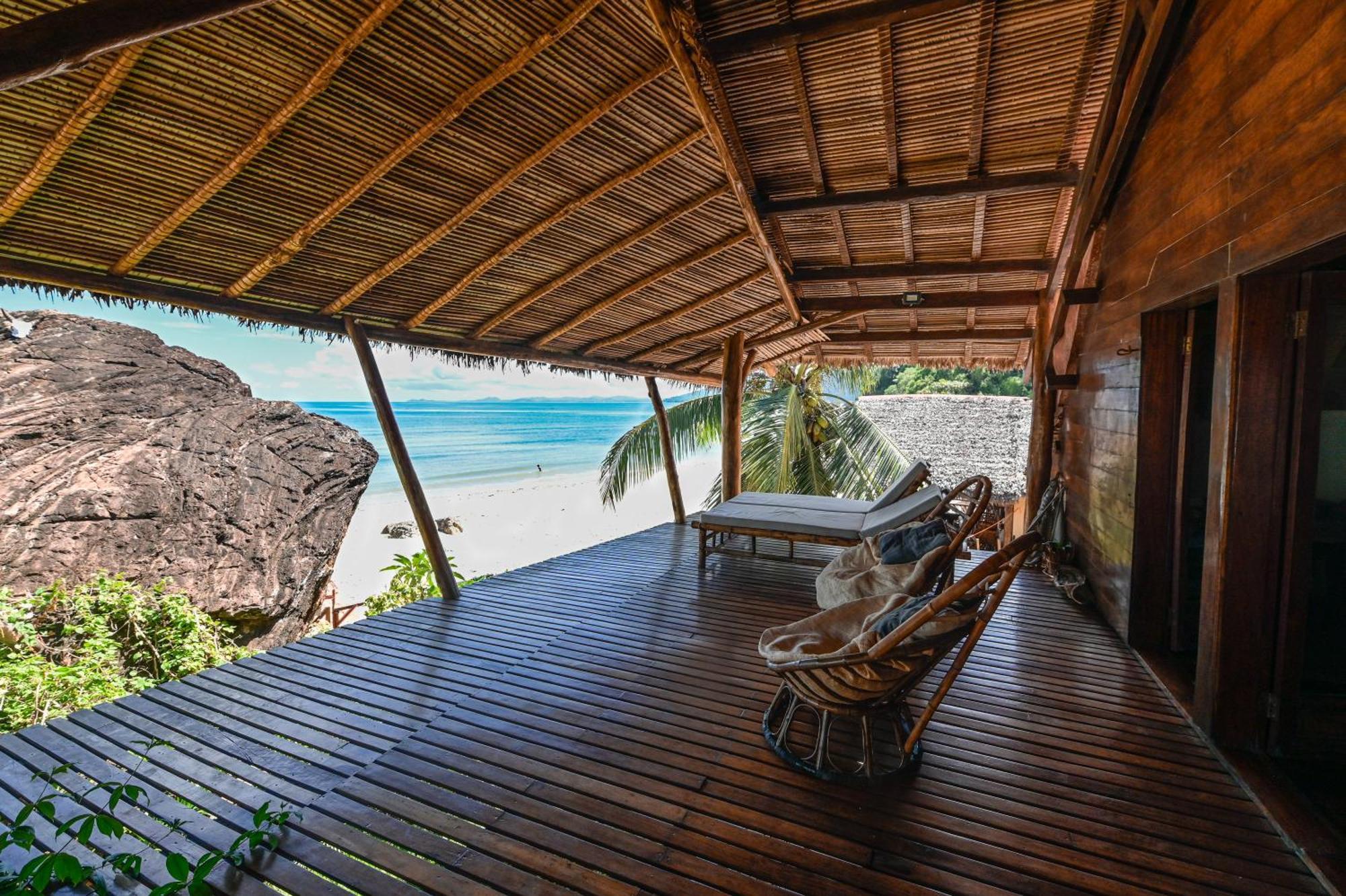 Shambala Madagascar: Beachfront Lodge And Adventures Ambolobozo Kültér fotó