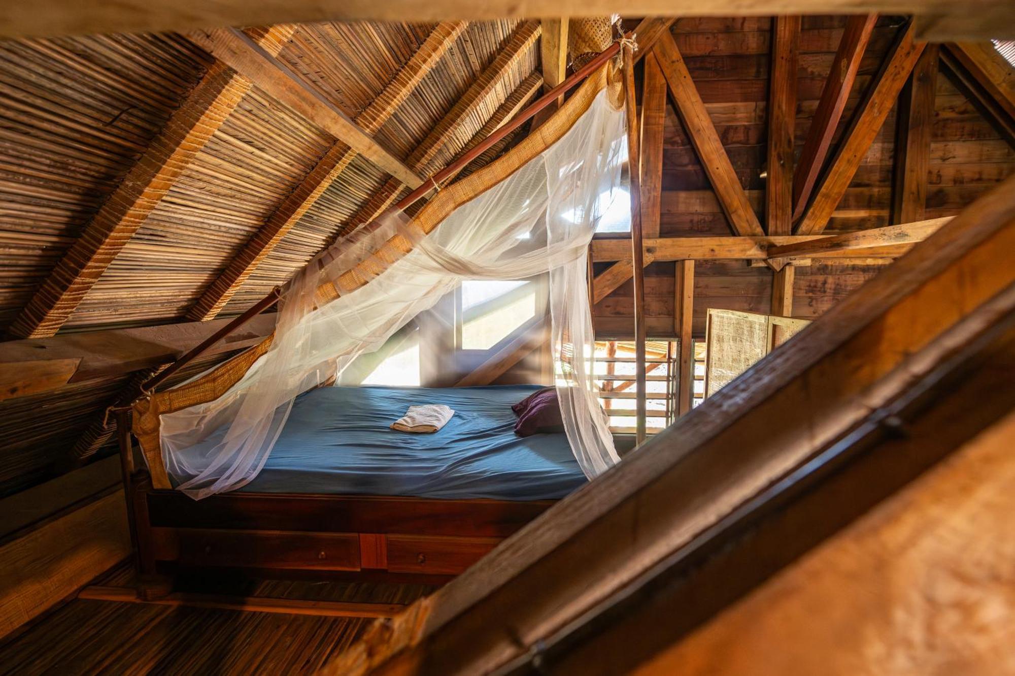 Shambala Madagascar: Beachfront Lodge And Adventures Ambolobozo Kültér fotó