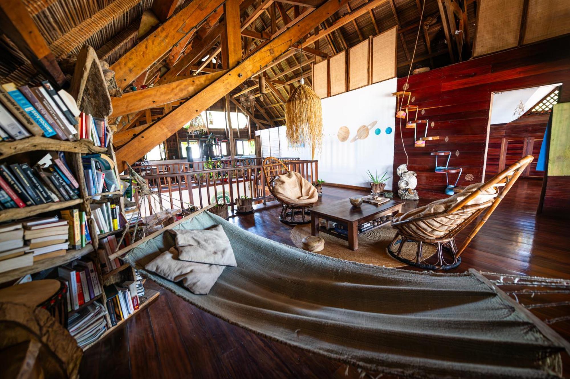 Shambala Madagascar: Beachfront Lodge And Adventures Ambolobozo Kültér fotó
