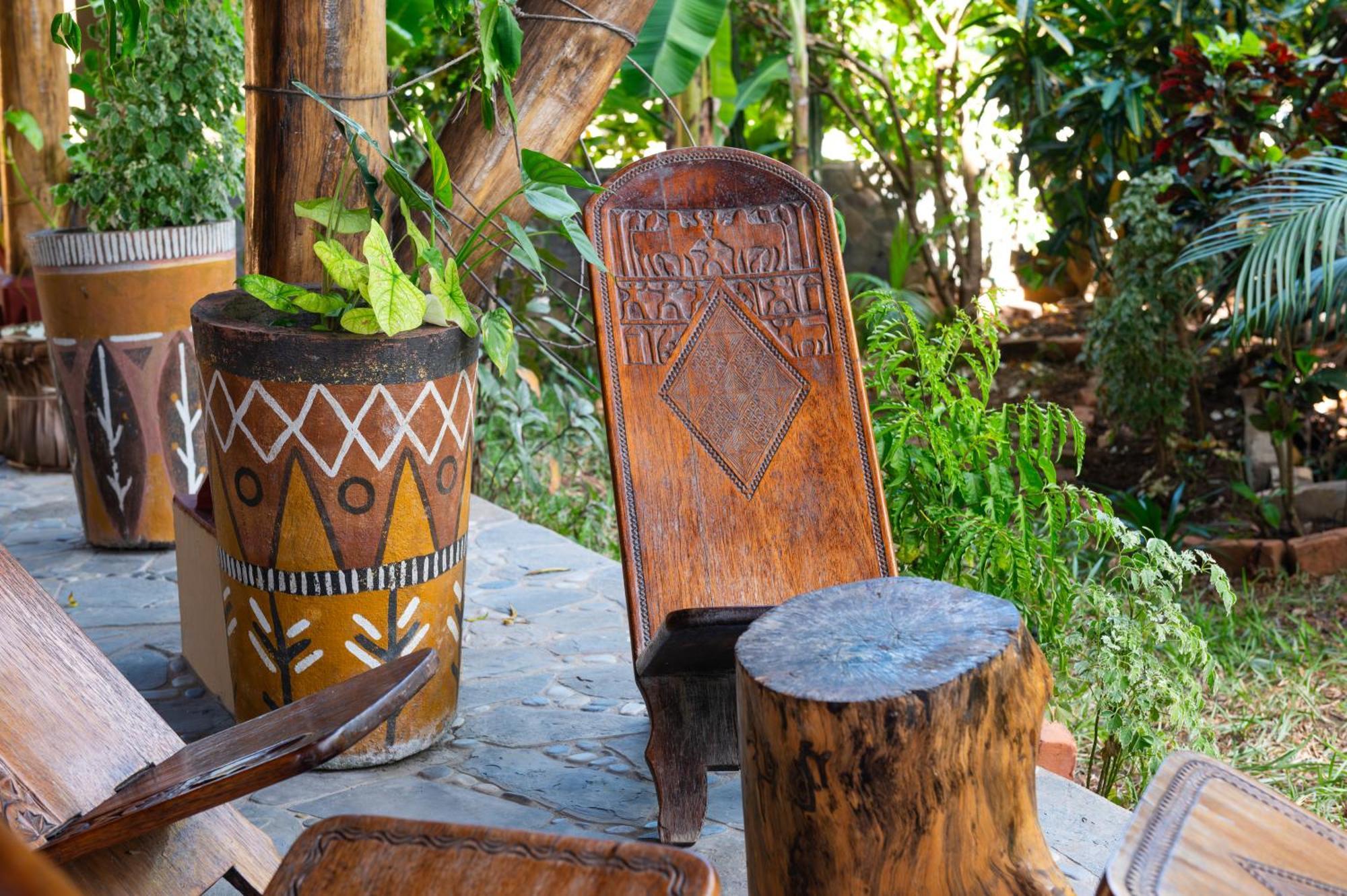 Shambala Madagascar: Beachfront Lodge And Adventures Ambolobozo Kültér fotó